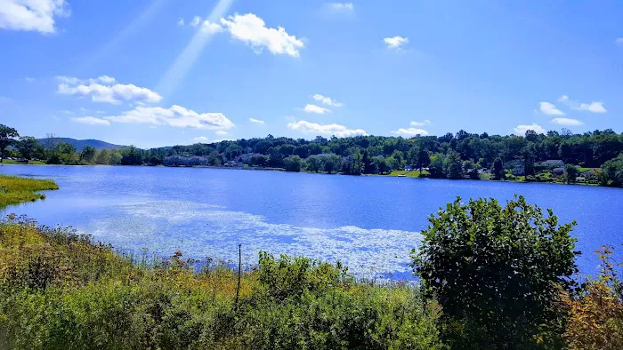 Lake Kenosia Park Picture 2