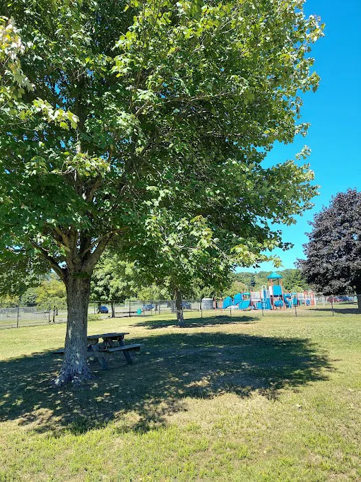 Lake Kenosia Park Picture 4