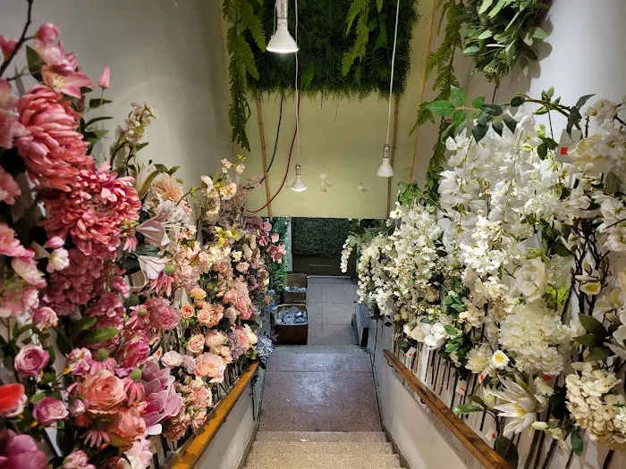 Jamali Floral & Garden Picture 2
