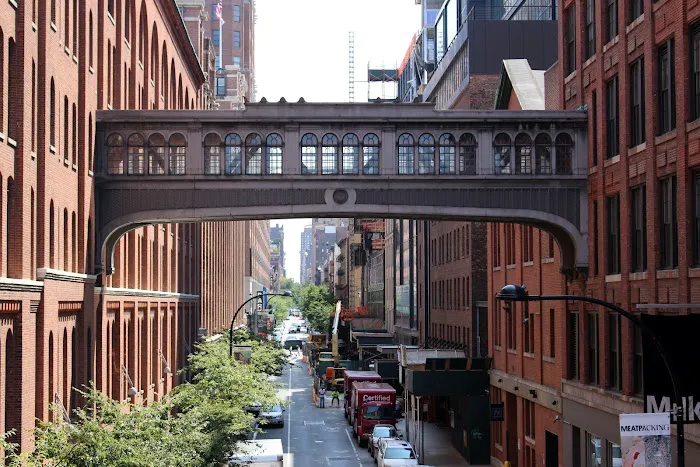Tenth Avenue Square Picture 3