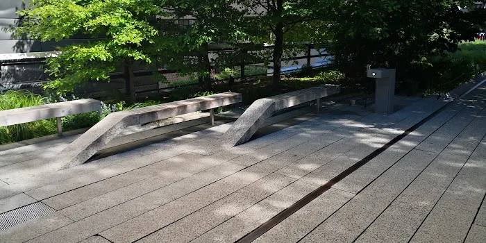 Tenth Avenue Square Picture 7