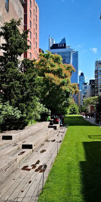 Tenth Avenue Square Picture 5