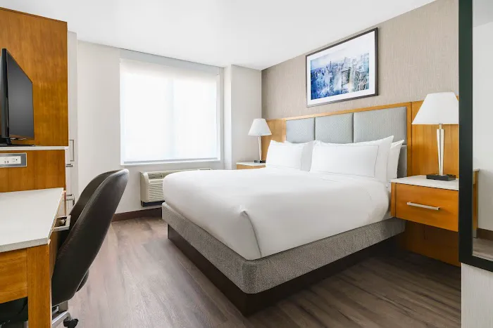 DoubleTree by Hilton Hotel New York City - Chelsea Picture 2