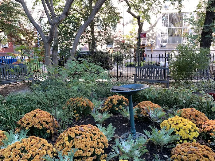 Jane Street Garden Picture 4