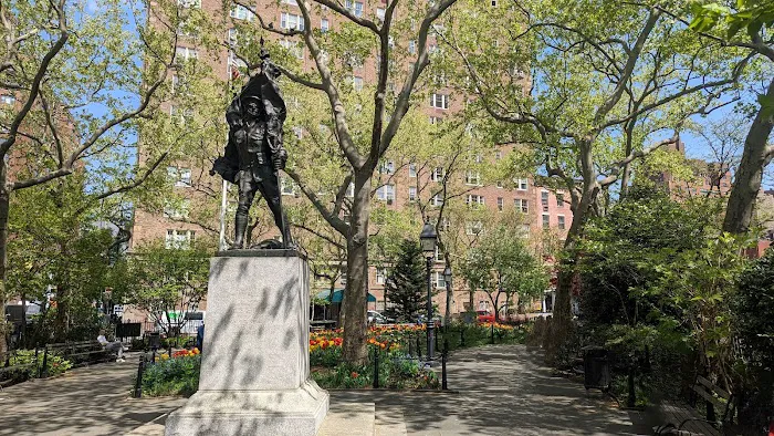 Abingdon Square Picture 1