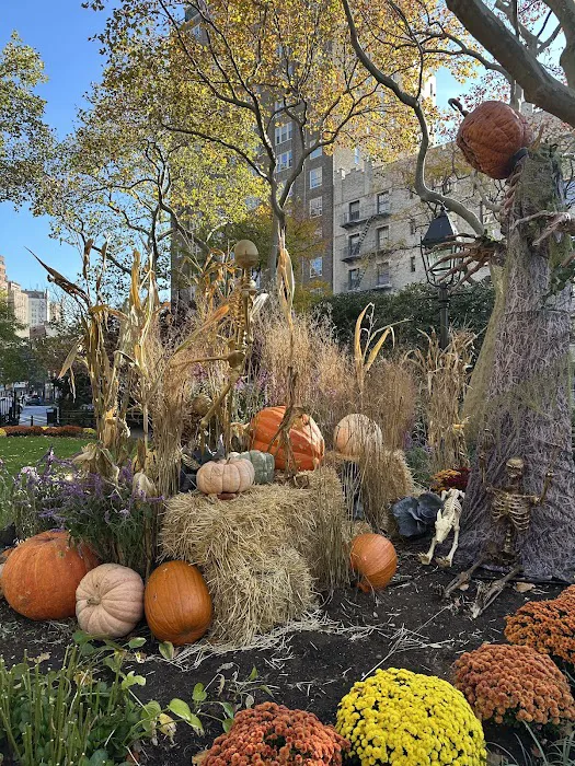 Abingdon Square Picture 4