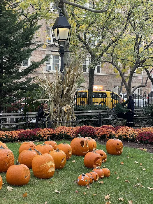 Abingdon Square Picture 8