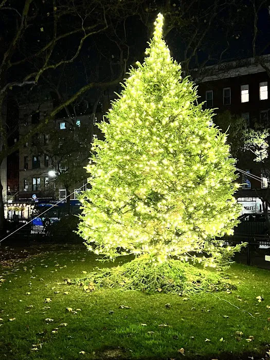 Abingdon Square Picture 7