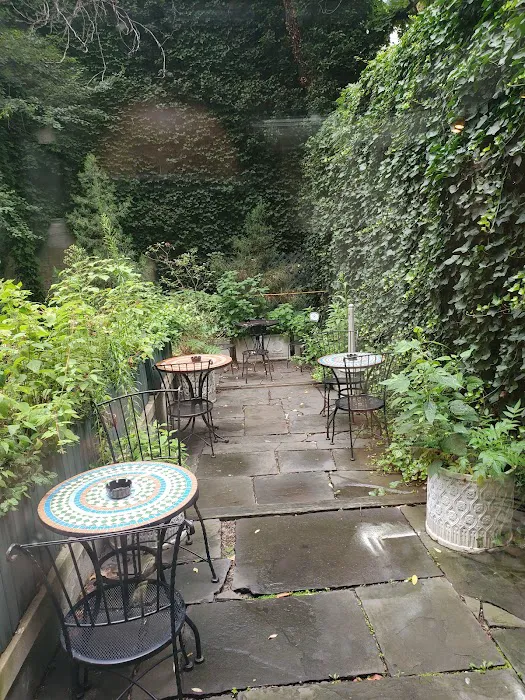 Chelsea Pines Inn Picture 8