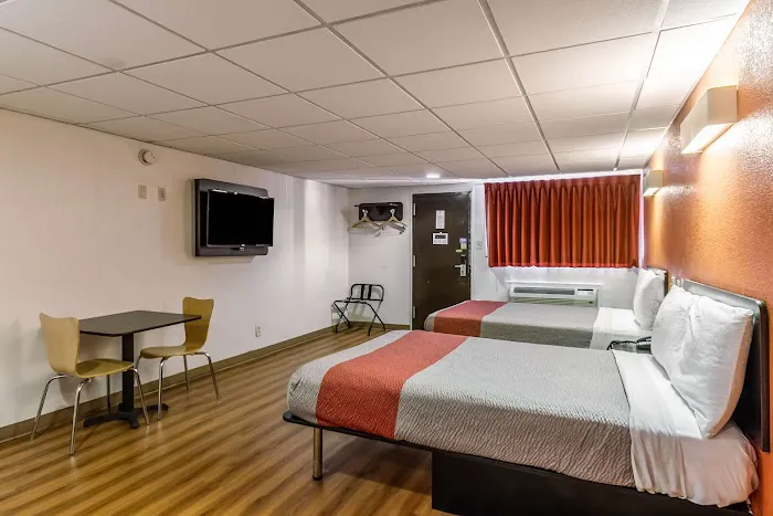 Motel 6 Elizabeth, NJ - Newark Liberty Intl Airport Picture 7