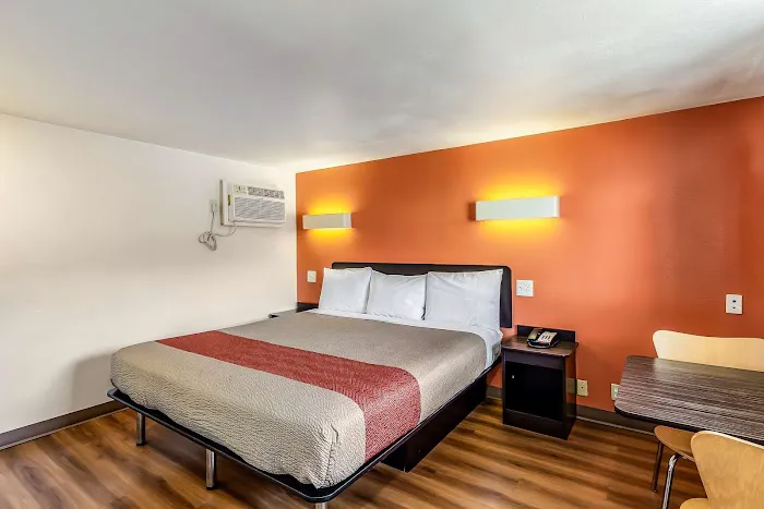 Motel 6 Elizabeth, NJ - Newark Liberty Intl Airport Picture 3