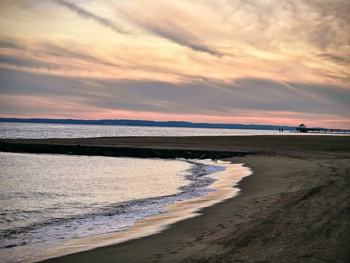 Franklin D. Roosevelt Boardwalk and Beach Picture 1