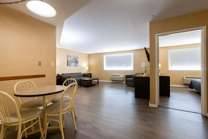 Swan Hotel & Suites Picture 4