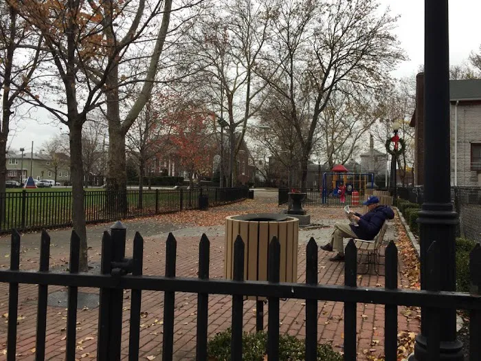 Veterans Plaza Picture 10