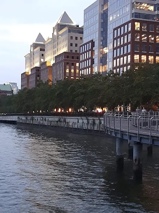 Pier C Park Picture 3