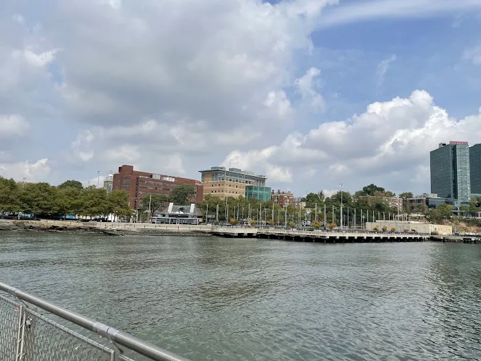 Pier C Park Picture 4