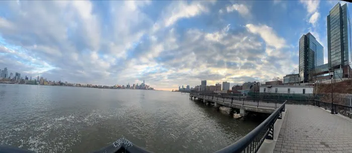 Sinatra Park Promenade Picture 1