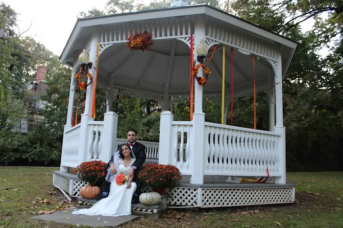 The Glen Gazebo Picture 10