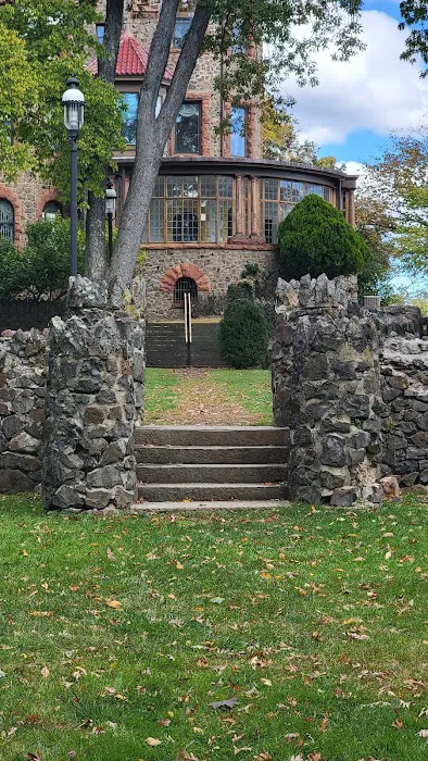 Kip's Castle Park Picture 5