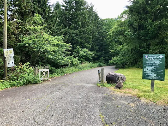 Valley View Drive Trail Access Picture 5