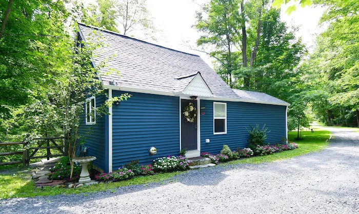 The Cottage at Millpond Falls - Romantic Luxury B&B in Warwick NY Picture 5