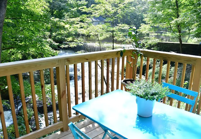 The Cottage at Millpond Falls - Romantic Luxury B&B in Warwick NY Picture 9