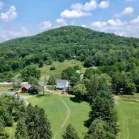 1841 Farmhouse ico