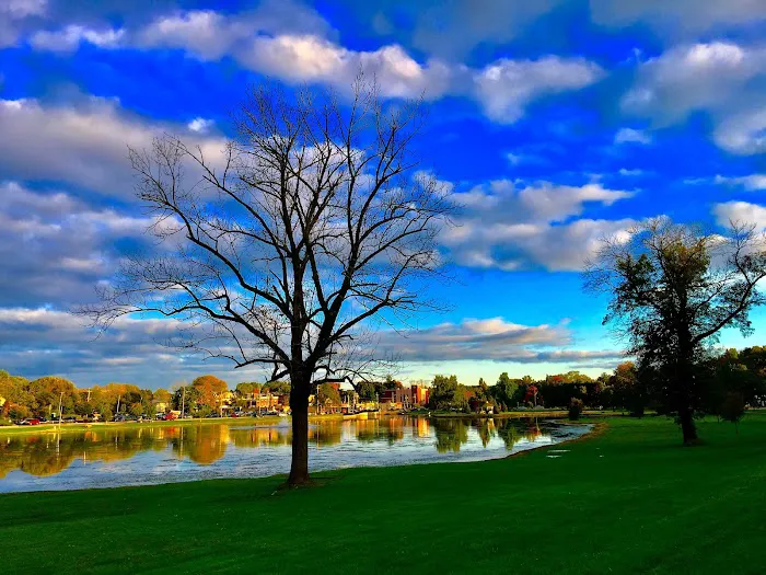 Crane Park Picture 9