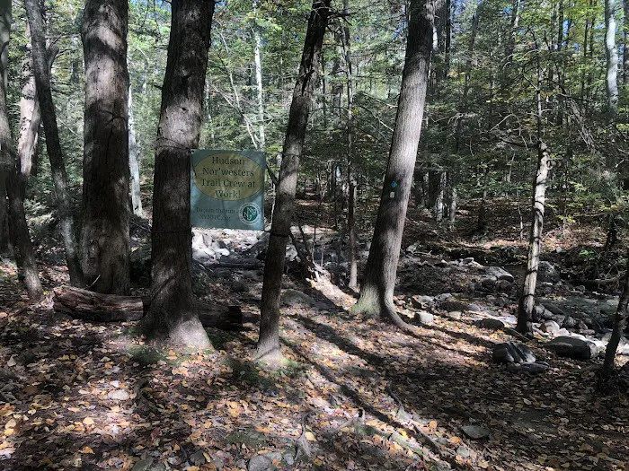 Black Rock - Mineral Springs Hiking trail Picture 2