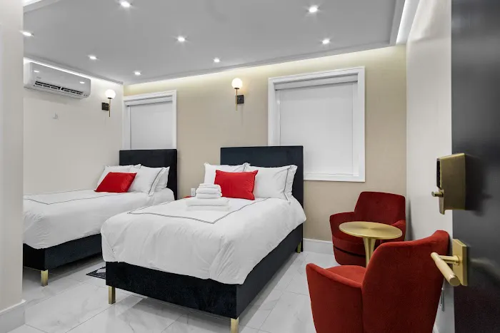 Pinnacle Suites - Hotel - Motel Picture 2