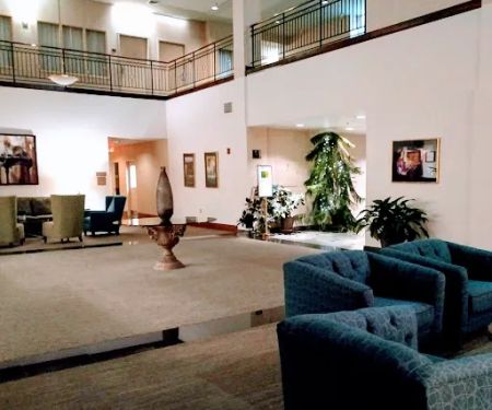 Maron Hotel & Suites