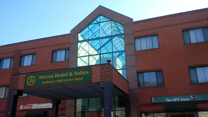 Maron Hotel & Suites Picture 2