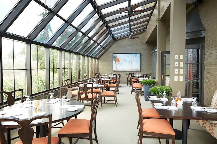 Ethan Allen Hotel Picture 7