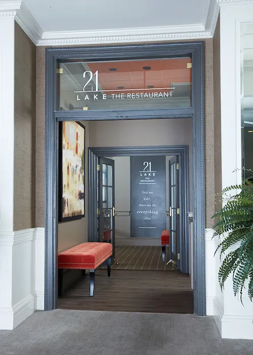 Ethan Allen Hotel Picture 4