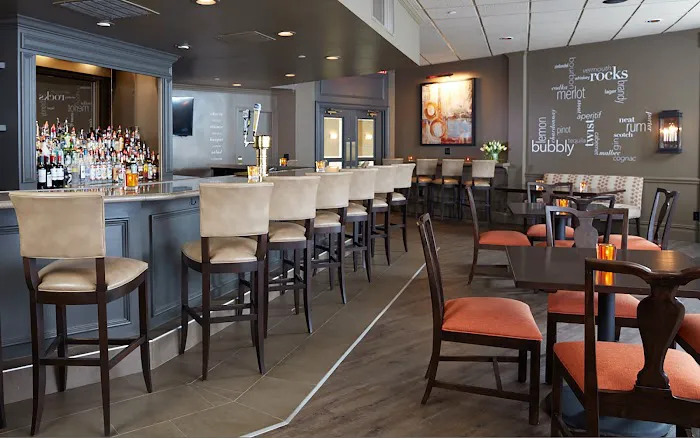 Ethan Allen Hotel Picture 3