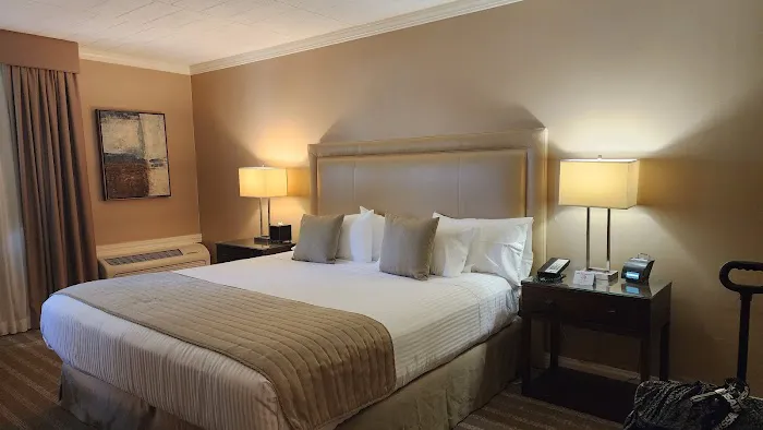 Ethan Allen Hotel Picture 2