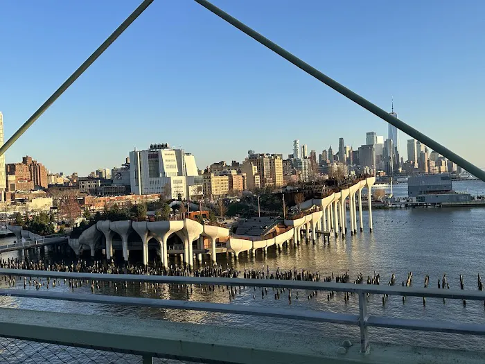 Pier 57 Rooftop Park Picture 2