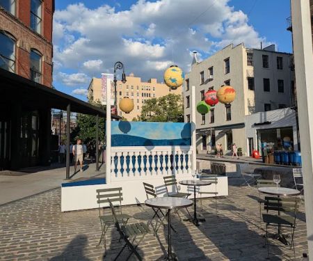Gansevoort Plaza