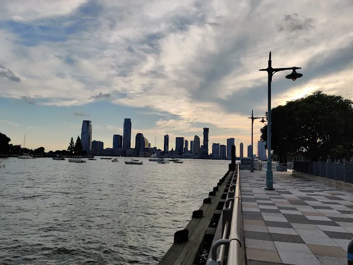 Pier 25 at Hudson River Park Picture 7