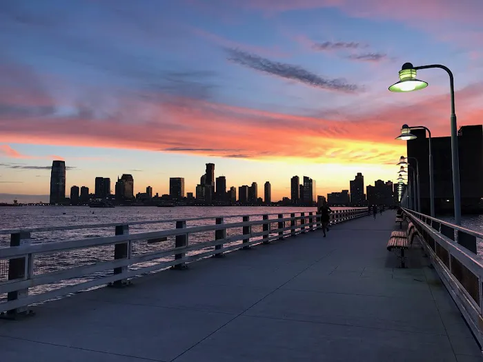 Pier 34 at Hudson River Park Picture 10