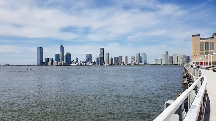 Pier 34 at Hudson River Park Picture 6