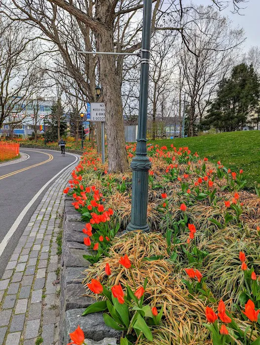 Hudson River Park Picture 6