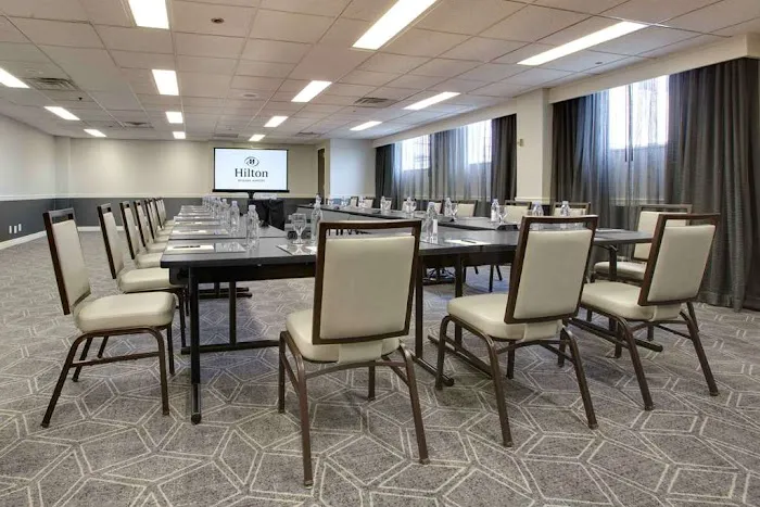 Hilton Newark Airport Picture 8