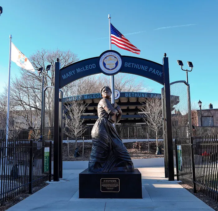 Mary McLeod Bethune Park Picture 9
