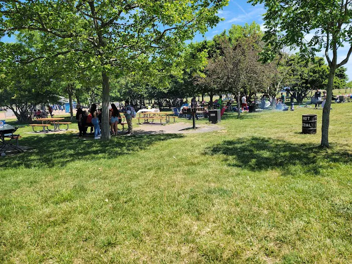 Hudson River Waterfront Walk Picture 8