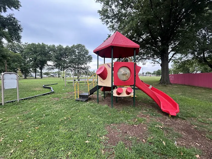 Children Park 4th street park Picture 3
