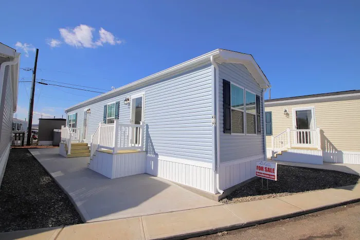 Carteret Mobile Park / My Home in Carteret Picture 1