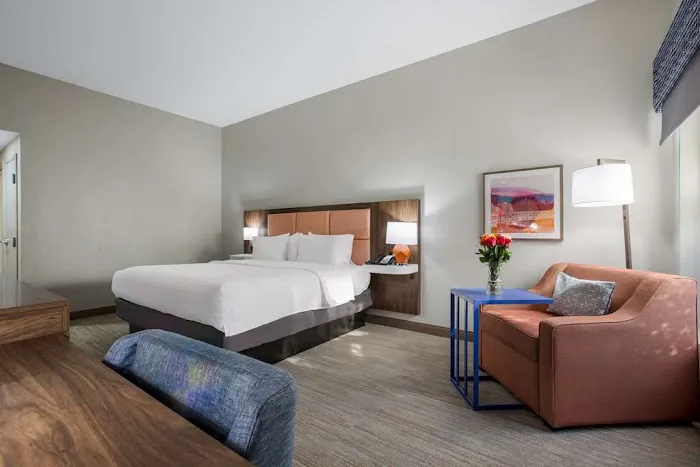 Hampton Inn Linden Picture 1