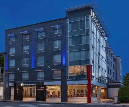 Holiday Inn Express & Suites Jersey City - Holland Tunnel by IHG