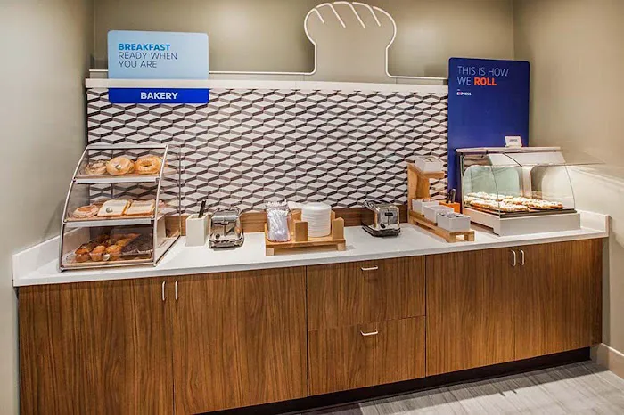Holiday Inn Express & Suites Jersey City - Holland Tunnel by IHG Picture 10